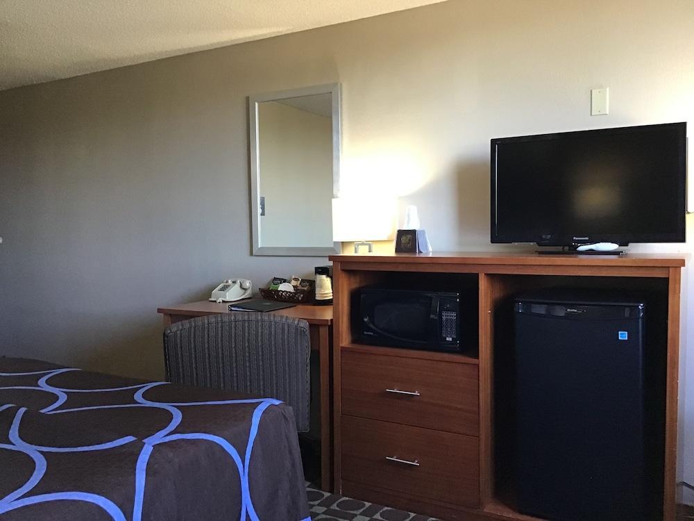 Super 8 By Wyndham Miles City Buitenkant foto