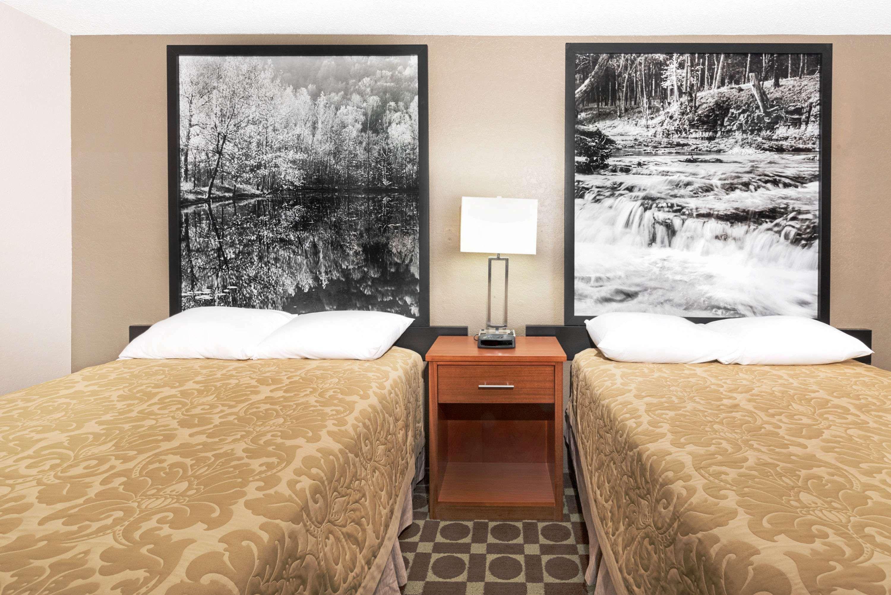 Super 8 By Wyndham Miles City Buitenkant foto
