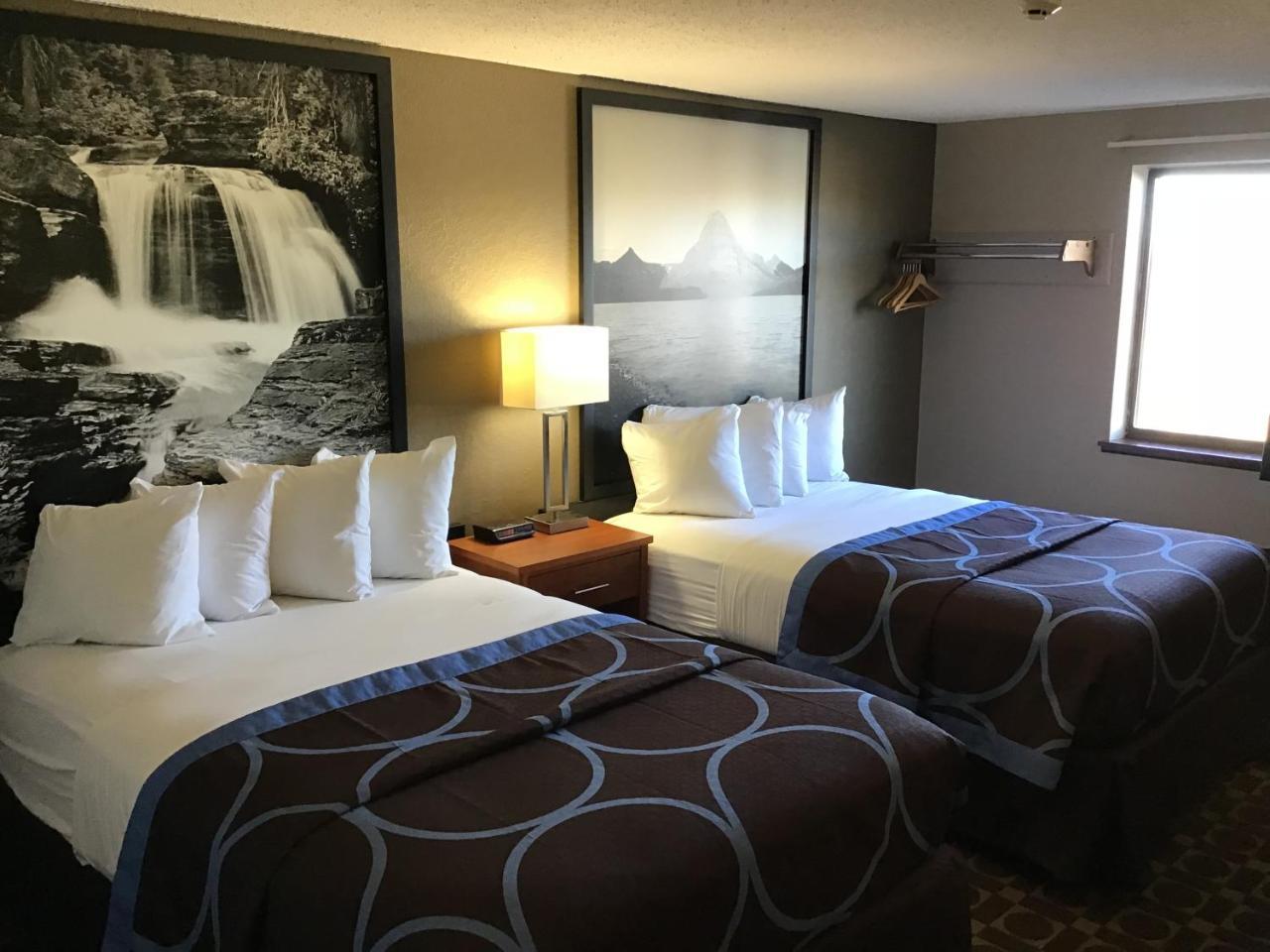 Super 8 By Wyndham Miles City Buitenkant foto